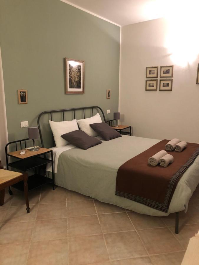 All'Archetto Del Terz'Ordine Assis Exterior foto